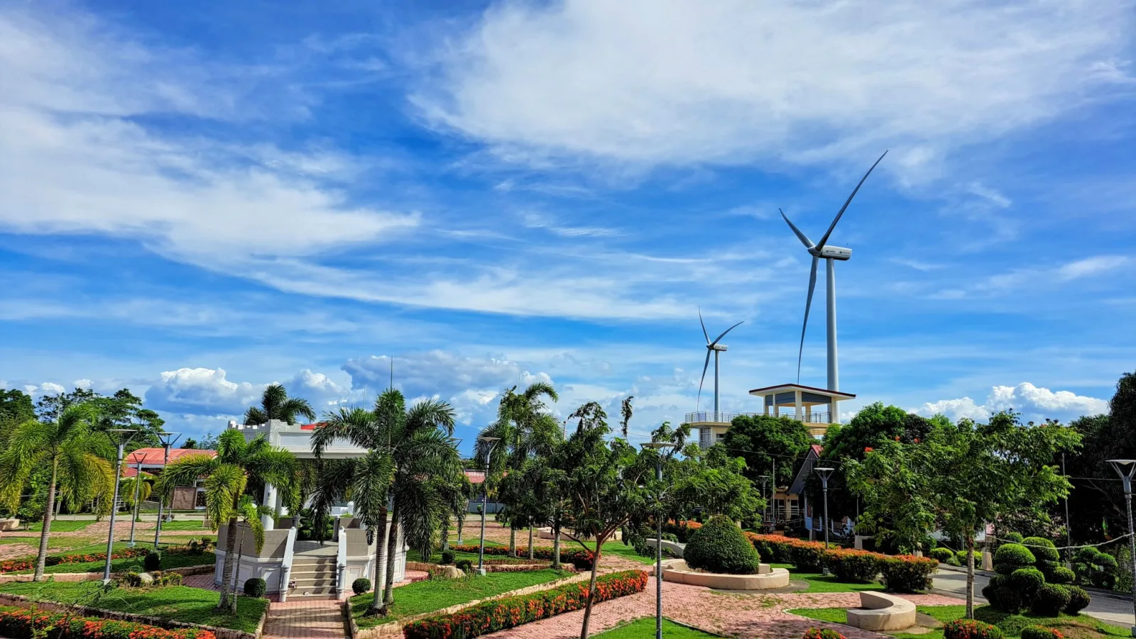 Bloom Energy Surges on Strong AI Demand and Bullish Forecasts