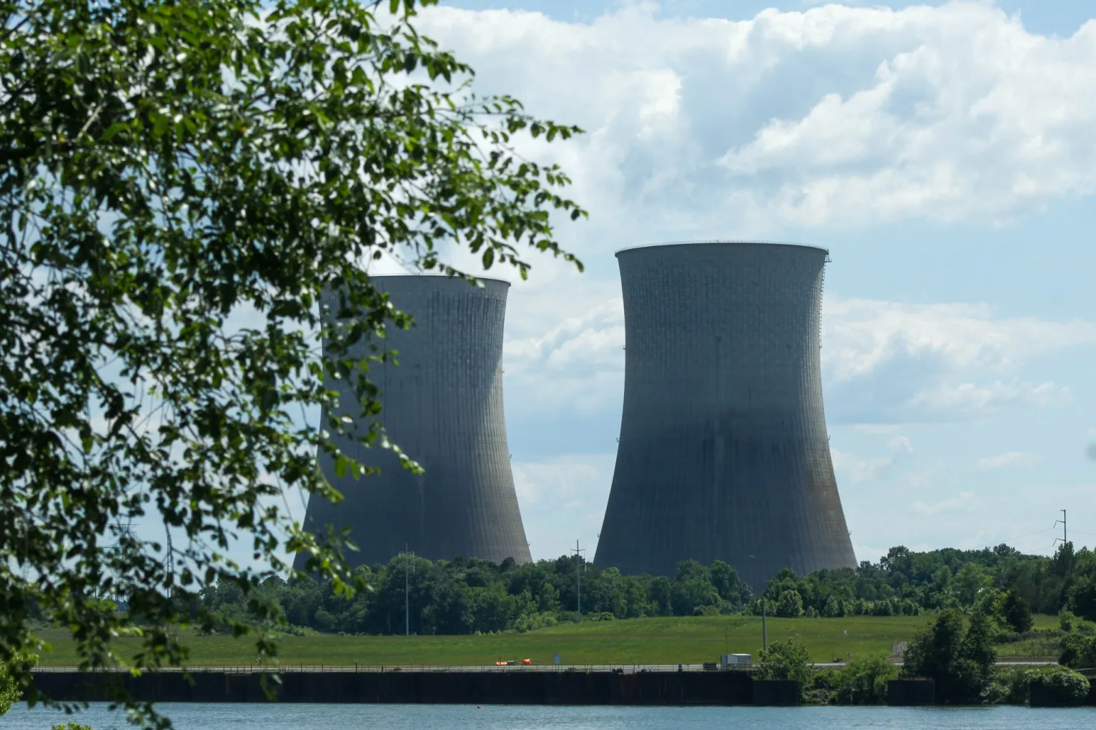 Google Partners with Constellation to Enhance Nuclear Power Sites