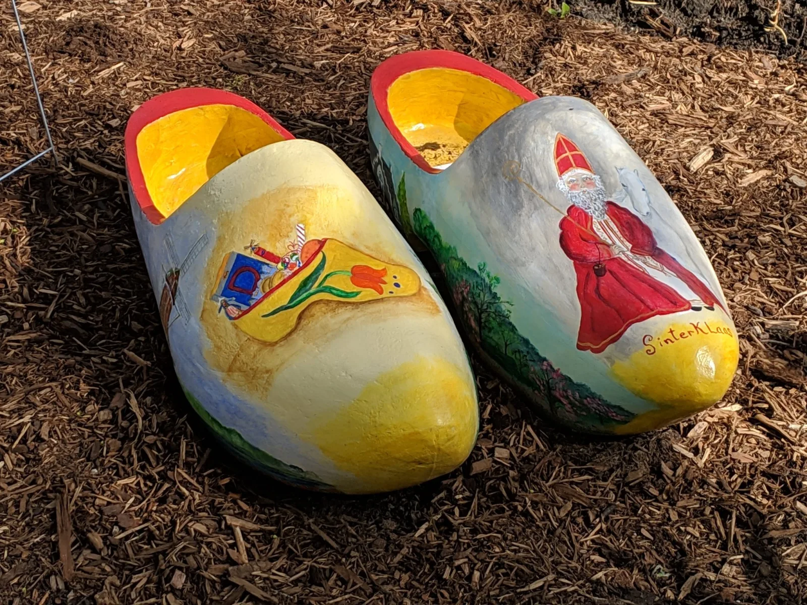 Grab the Cozy Baya Lined Clog at Walmart for Just $30!