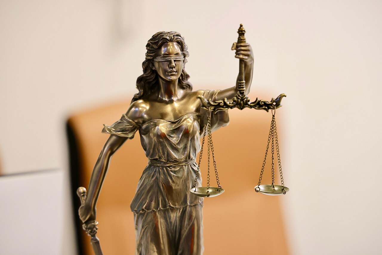Cairo Court Sentences TV Host and 11 Others to Death Over Drug Trafficking